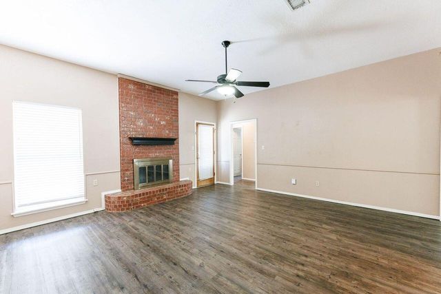 5903 70th Street, Lubbock, TX 79424