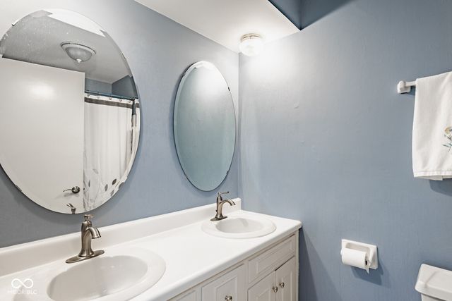 10155 Briar Creek Lane, Carmel, IN 46033