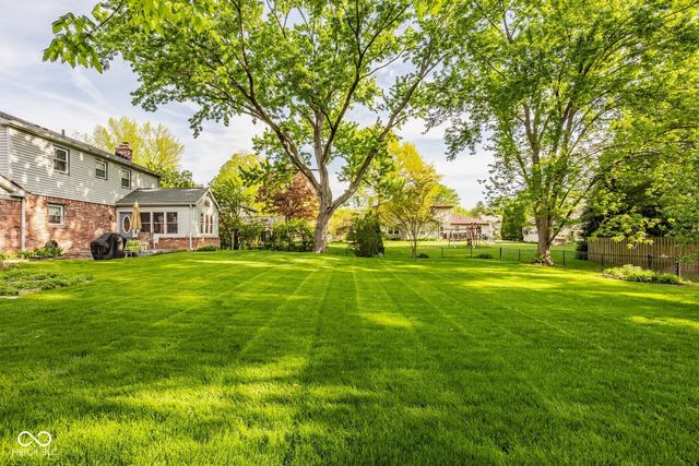 10155 Briar Creek Lane, Carmel, IN 46033