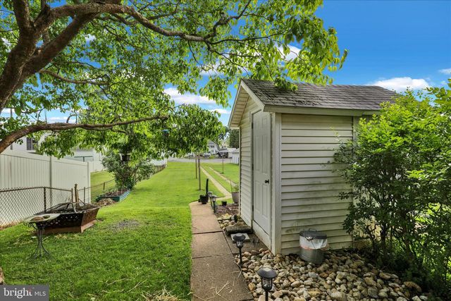 43 E WALNUT ST, Ephrata, PA 17522