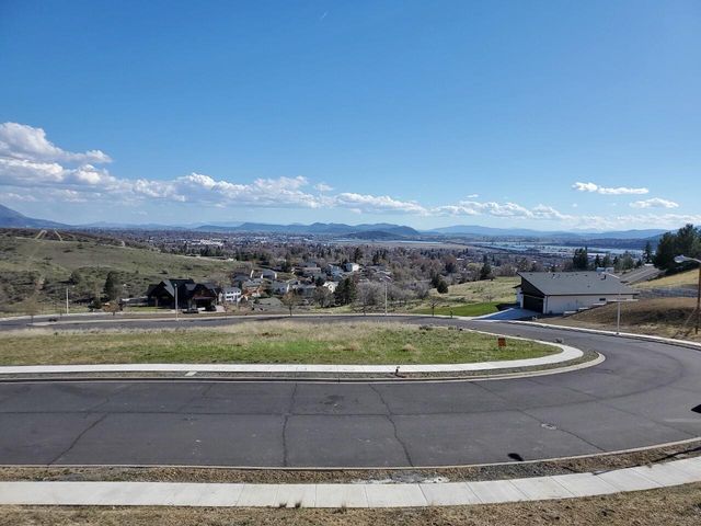 551 Bella Vista Loop, Klamath Falls, OR 97601