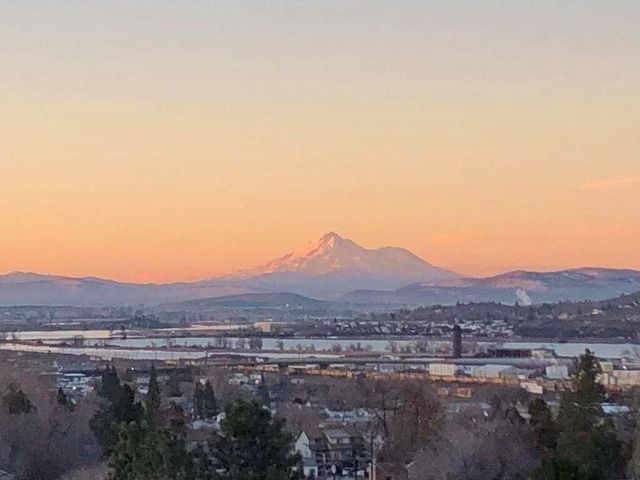 551 Bella Vista Loop, Klamath Falls, OR 97601
