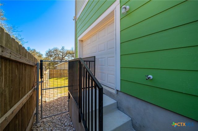 1385 Riviera Drive, Canyon Lake, TX 78133