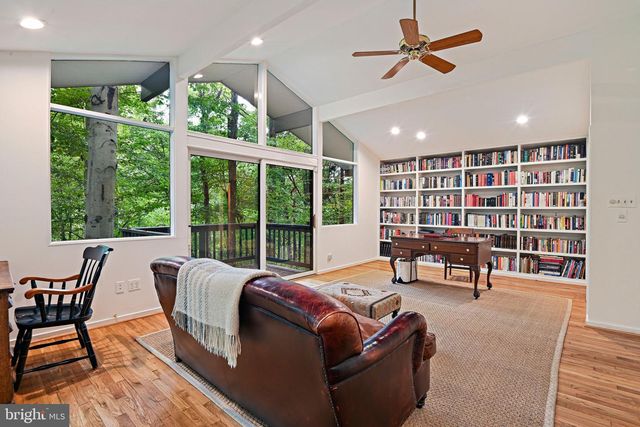 94 INTERPROMONTORY RD, Great Falls, VA 22066