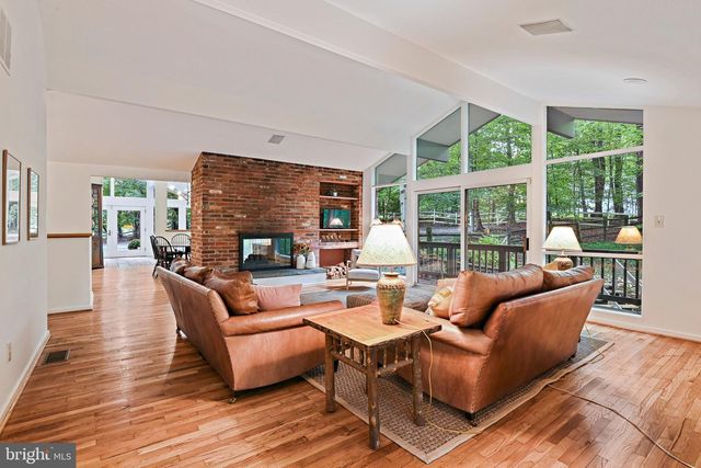 94 INTERPROMONTORY RD, Great Falls, VA 22066