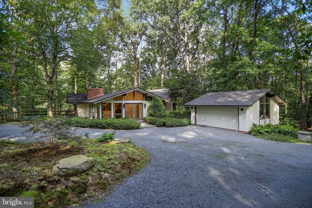 94 INTERPROMONTORY RD, Great Falls, VA 22066