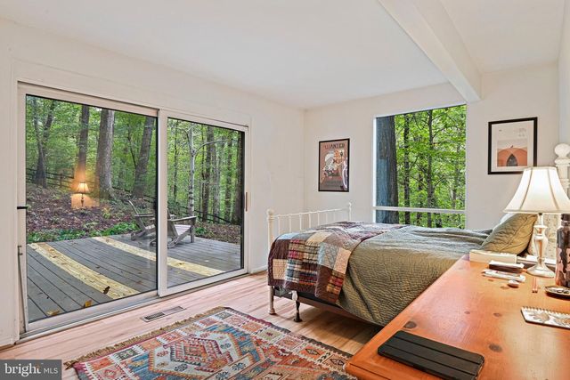 94 INTERPROMONTORY RD, Great Falls, VA 22066