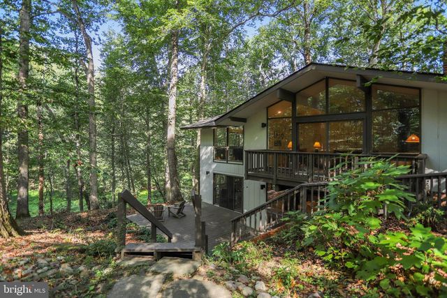 94 INTERPROMONTORY RD, Great Falls, VA 22066