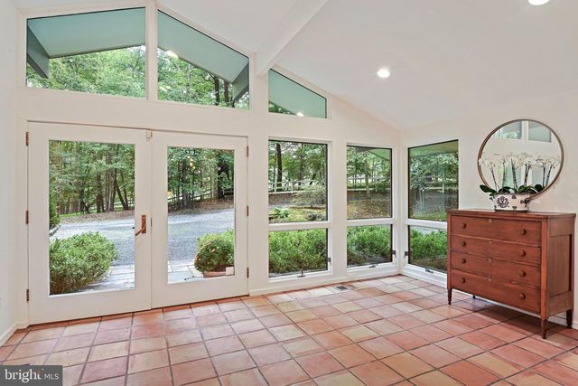 94 INTERPROMONTORY RD, Great Falls, VA 22066