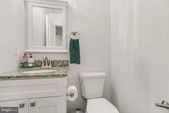1000 DALE PL, Carlisle, PA 17013