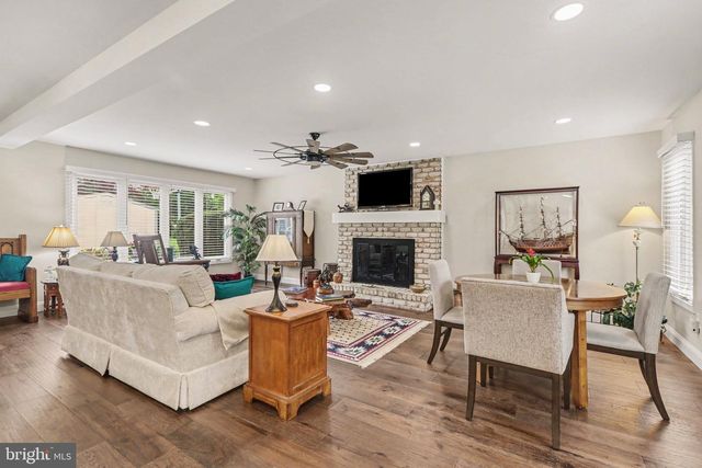 1000 DALE PL, Carlisle, PA 17013