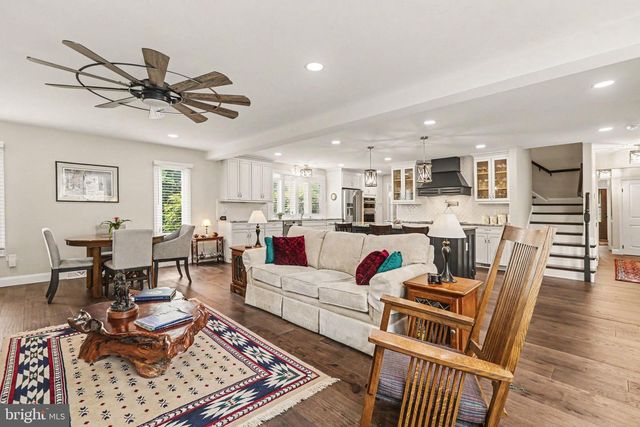 1000 DALE PL, Carlisle, PA 17013