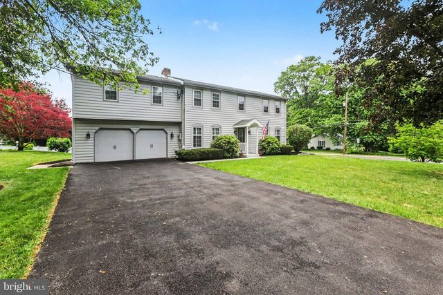 1000 DALE PL, Carlisle, PA 17013