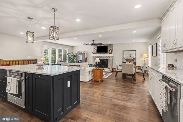 1000 DALE PL, Carlisle, PA 17013