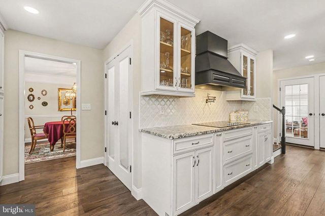 1000 DALE PL, Carlisle, PA 17013