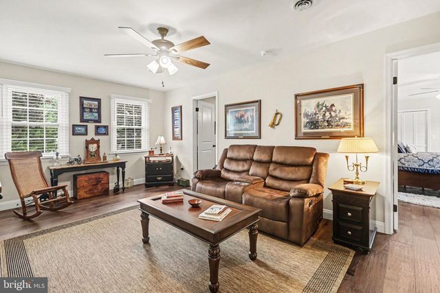 1000 DALE PL, Carlisle, PA 17013