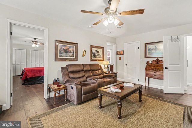 1000 DALE PL, Carlisle, PA 17013