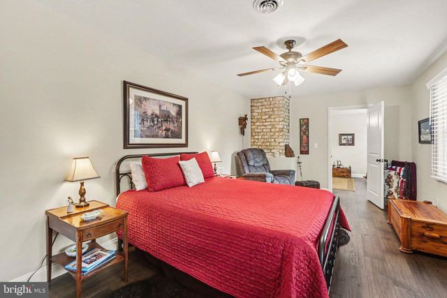 1000 DALE PL, Carlisle, PA 17013