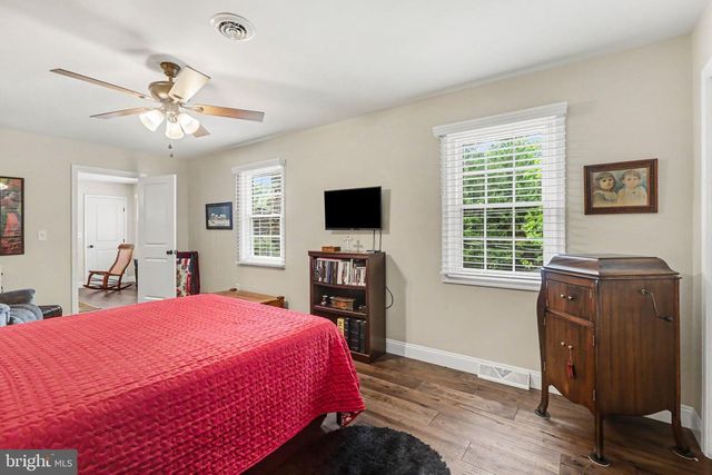 1000 DALE PL, Carlisle, PA 17013
