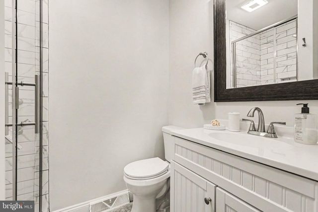 1000 DALE PL, Carlisle, PA 17013