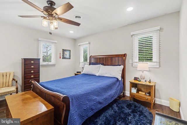 1000 DALE PL, Carlisle, PA 17013