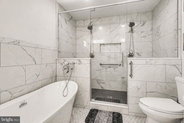 1000 DALE PL, Carlisle, PA 17013