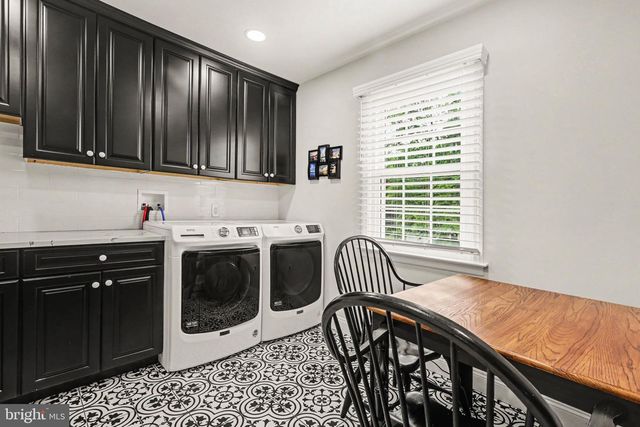 1000 DALE PL, Carlisle, PA 17013