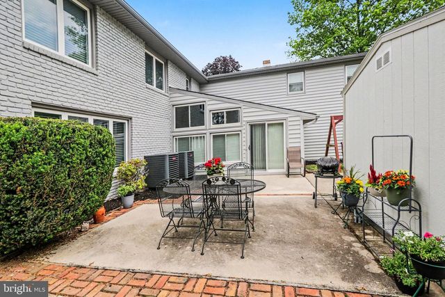 1000 DALE PL, Carlisle, PA 17013