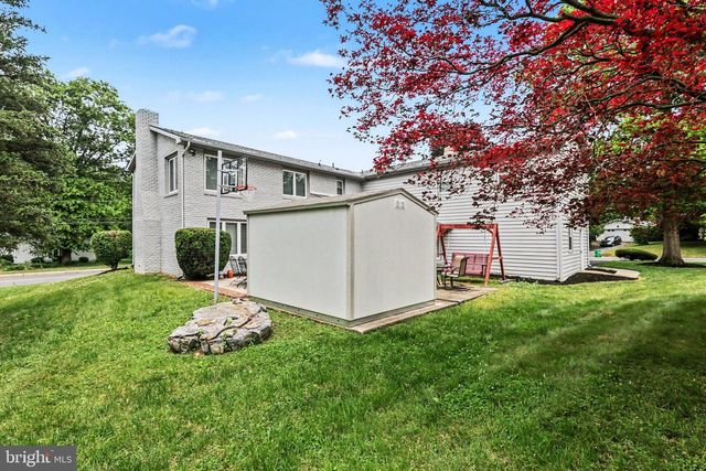 1000 DALE PL, Carlisle, PA 17013