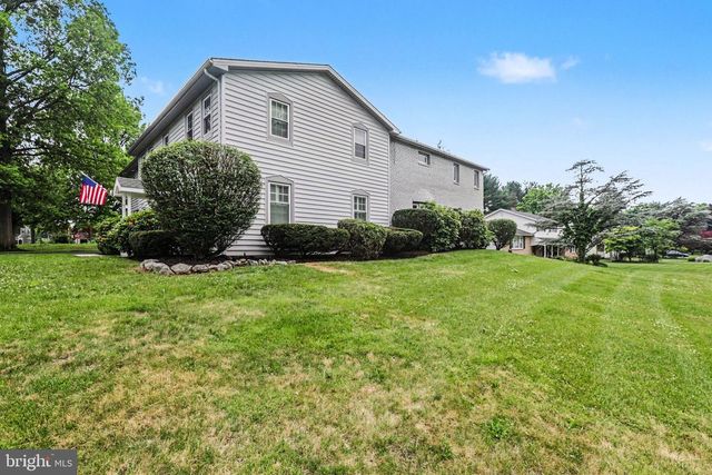 1000 DALE PL, Carlisle, PA 17013