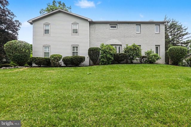 1000 DALE PL, Carlisle, PA 17013