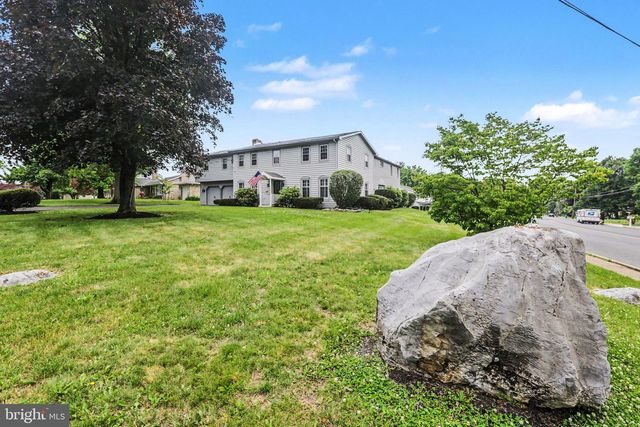 1000 DALE PL, Carlisle, PA 17013