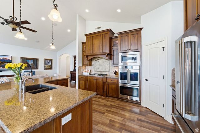 1102 N SUMMIT VIEW DR, Saratoga Springs, UT 84045