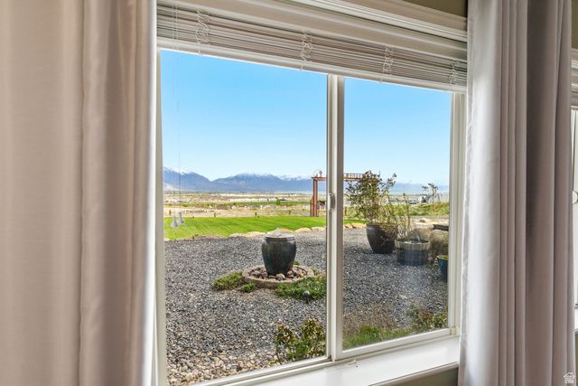 1102 N SUMMIT VIEW DR, Saratoga Springs, UT 84045