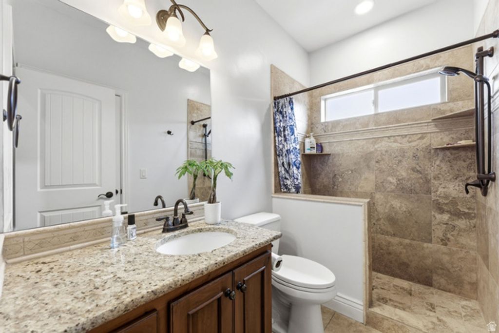 Image 25 of property listing at 1102 N SUMMIT VIEW DR, Saratoga Springs, UT 84045