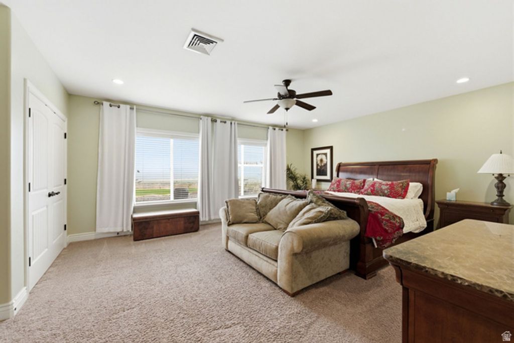 Image 35 of property listing at 1102 N SUMMIT VIEW DR, Saratoga Springs, UT 84045