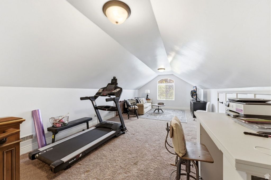 Image 45 of property listing at 1102 N SUMMIT VIEW DR, Saratoga Springs, UT 84045