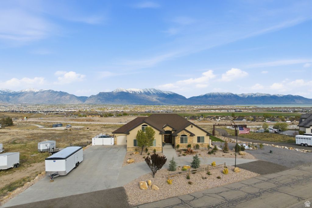 Image 47 of property listing at 1102 N SUMMIT VIEW DR, Saratoga Springs, UT 84045