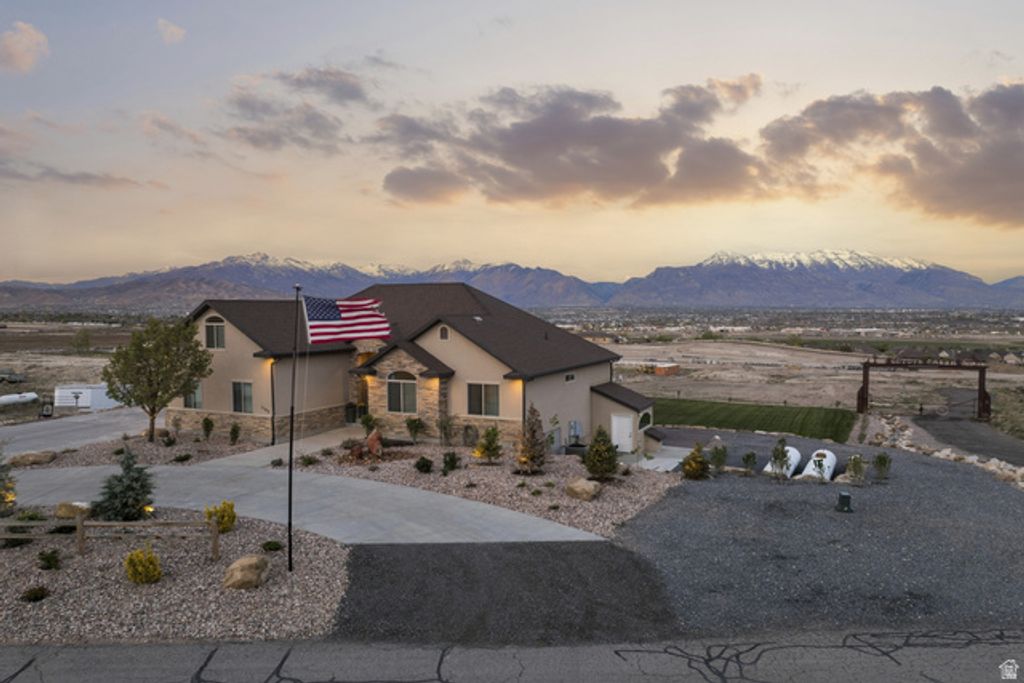 Image 56 of property listing at 1102 N SUMMIT VIEW DR, Saratoga Springs, UT 84045