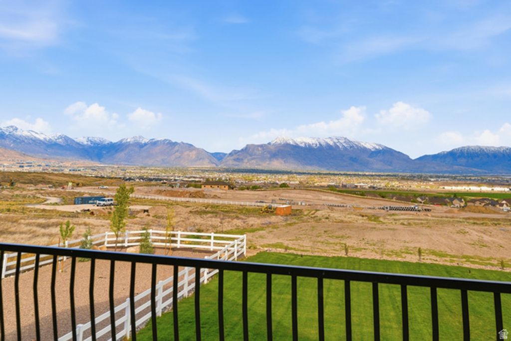Image 63 of property listing at 1102 N SUMMIT VIEW DR, Saratoga Springs, UT 84045