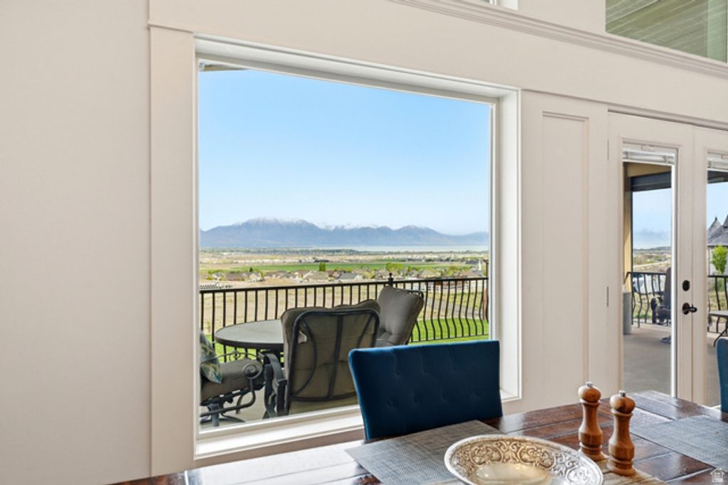 Image 66 of property listing at 1102 N SUMMIT VIEW DR, Saratoga Springs, UT 84045