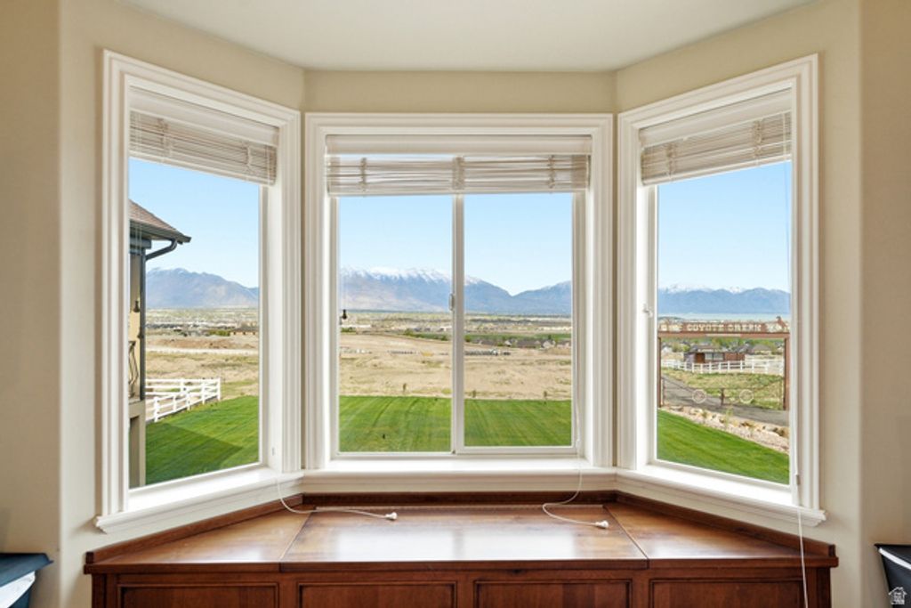 Image 67 of property listing at 1102 N SUMMIT VIEW DR, Saratoga Springs, UT 84045