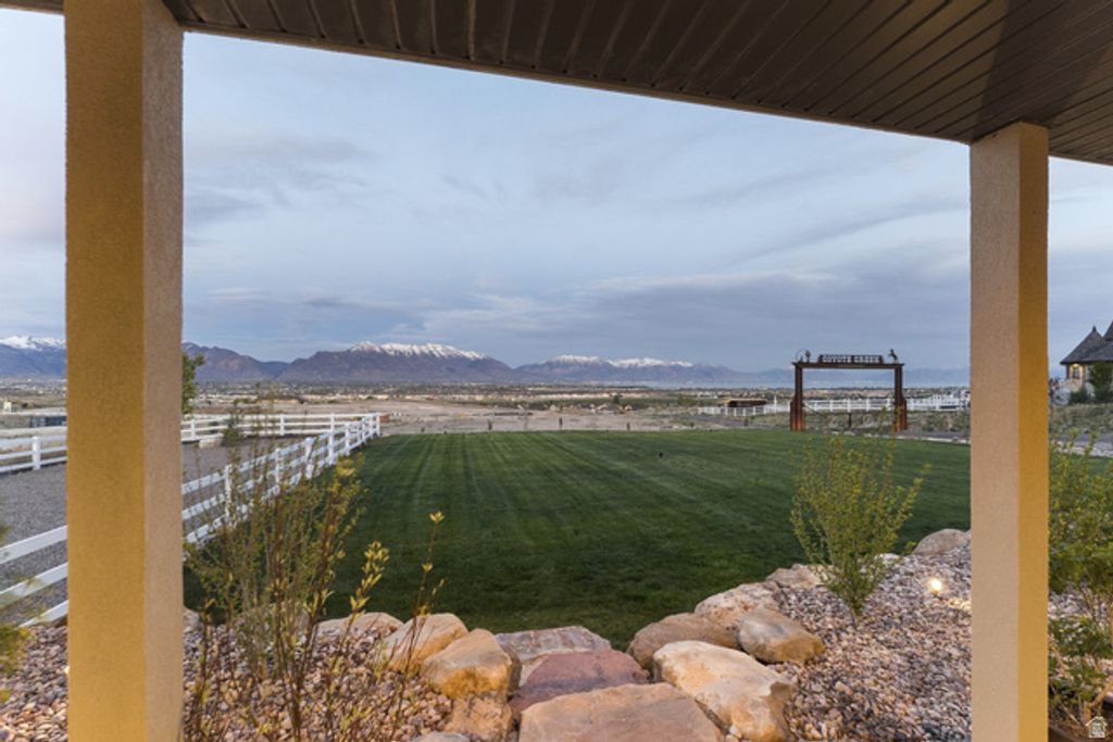 Image 77 of property listing at 1102 N SUMMIT VIEW DR, Saratoga Springs, UT 84045