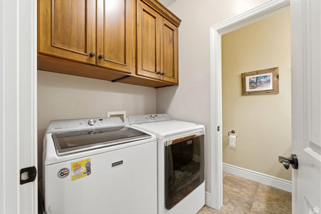 Image 78 of property listing at 1102 N SUMMIT VIEW DR, Saratoga Springs, UT 84045