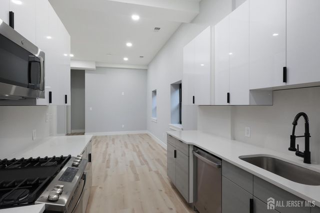 365 George Street 2, New Brunswick, NJ 08901