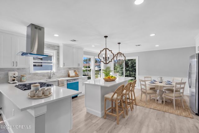 51 Trent Drive, Toms River, NJ 08757