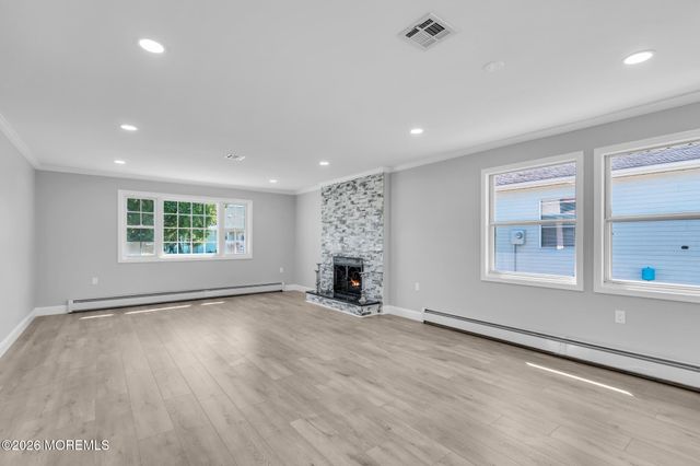 51 Trent Drive, Toms River, NJ 08757