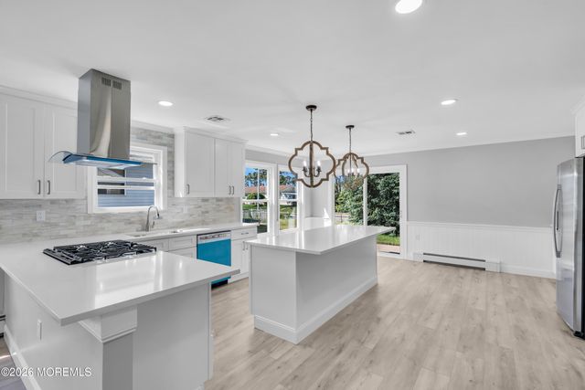 51 Trent Drive, Toms River, NJ 08757