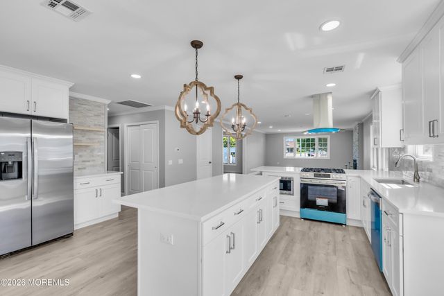 51 Trent Drive, Toms River, NJ 08757