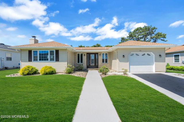 51 Trent Drive, Toms River, NJ 08757